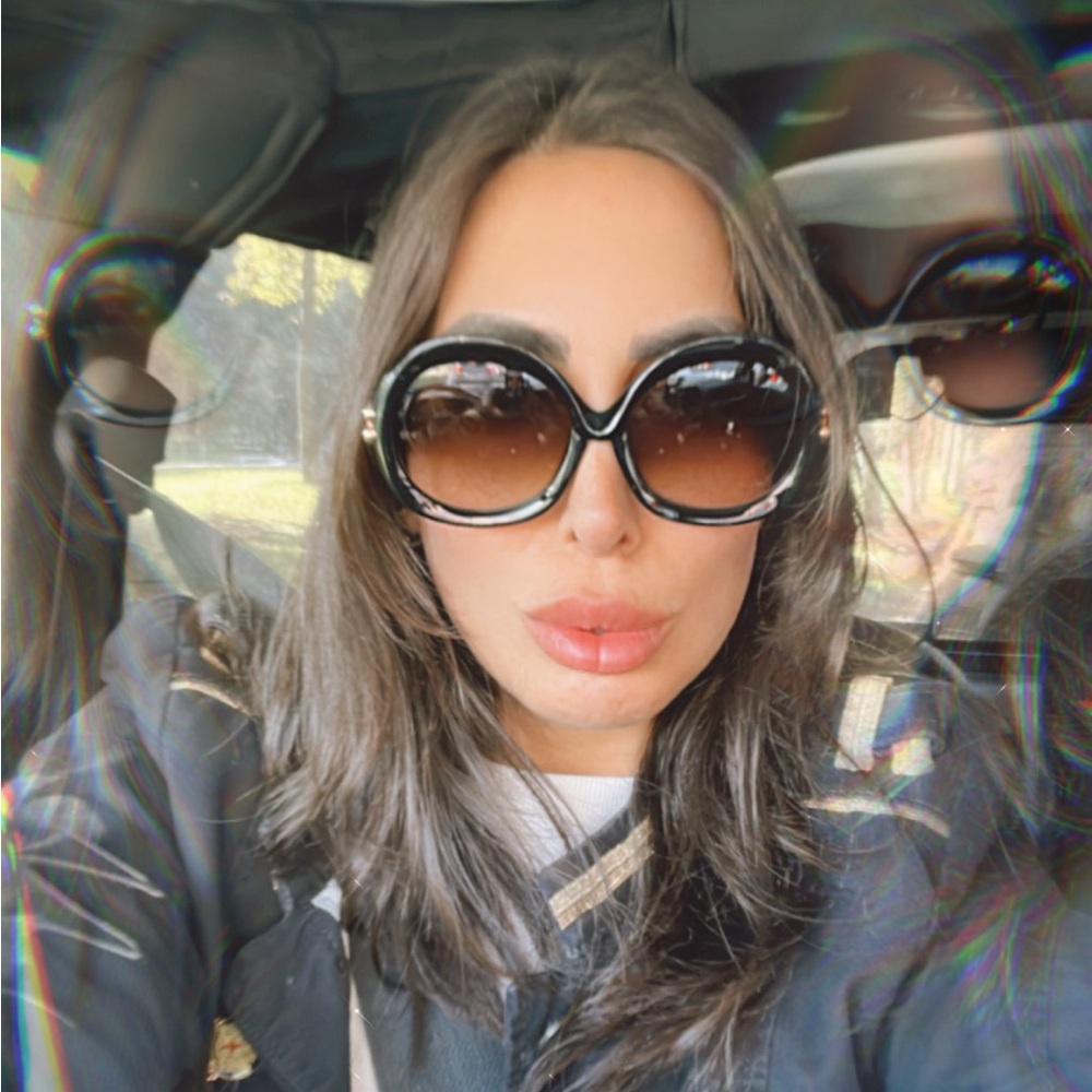 Meet your Posher, Antonella